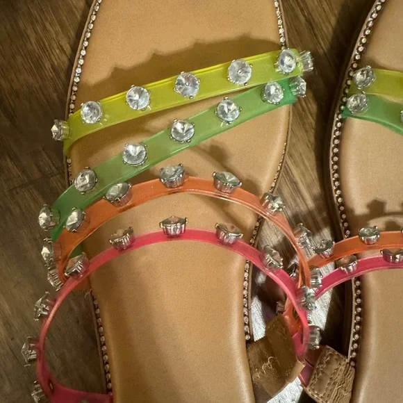 Sandals - Picture 2 of 4
